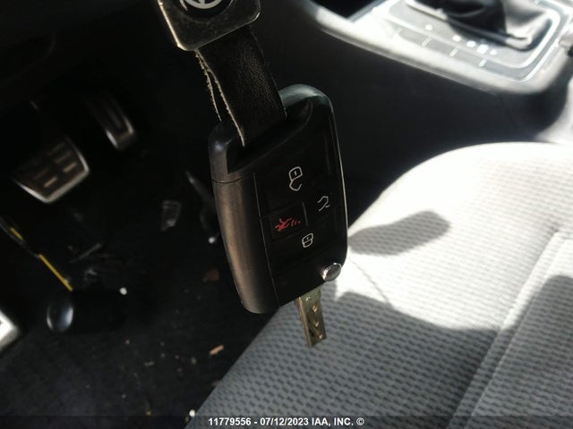 3VWG17AU9JM276629 Volkswagen GOLF S/SE