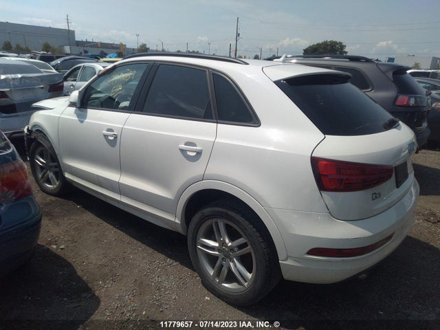 WA1BCCFS2HR009214 Audi Q3 PREMIUM