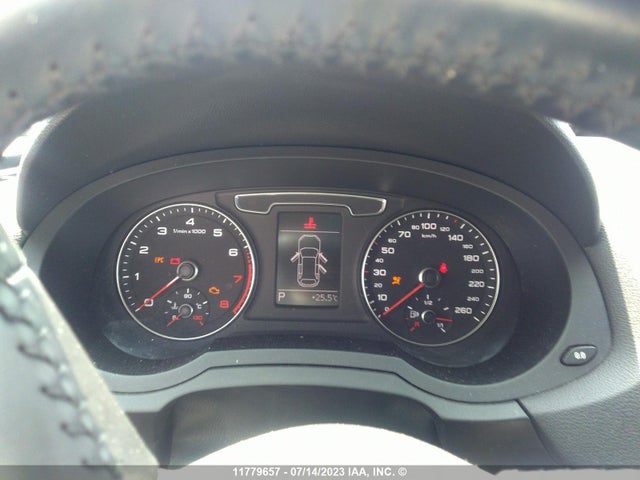 WA1BCCFS2HR009214 Audi Q3 PREMIUM