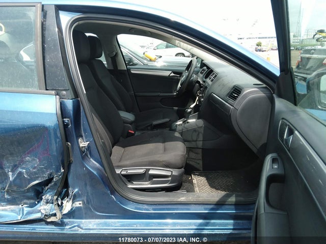 3VW267AJ9GM212519 Volkswagen JETTA S
