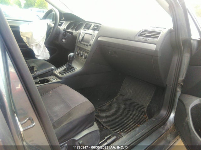 3VW217AU6FM049271 Volkswagen GOLF