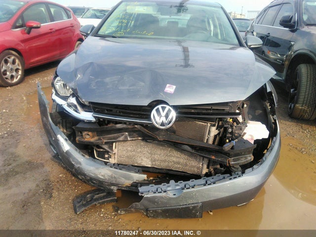 3VW217AU6FM049271 Volkswagen GOLF