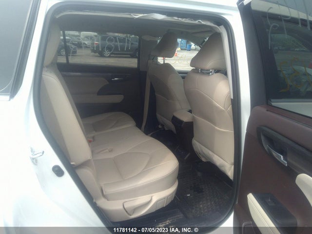 Toyota Highlander Limited/platinum 2021 5TDDZRBH4MS110132 Image 8