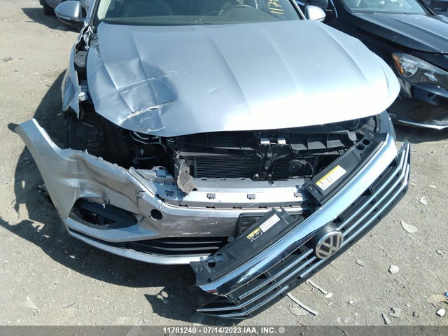 3VWG57BU3MM040694 Volkswagen Jetta Sel Premium