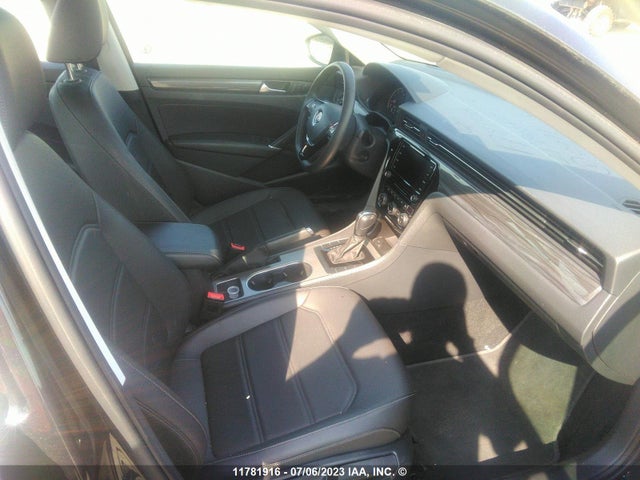 1VWBA7A3XMC007711 Volkswagen Passat Highline