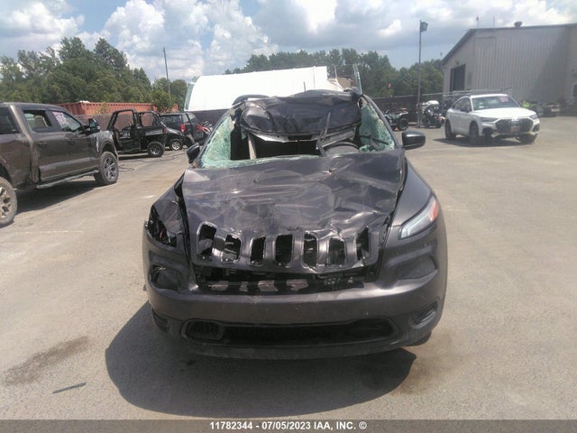 1C4PJMAX3JD558126 Jeep Cherokee