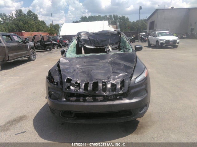 1C4PJMAX3JD558126 Jeep Cherokee