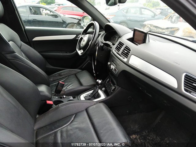 WA1GCCFS0HR008651 Audi Q3 Prestige