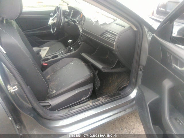 3VWE57BU8KM107956 Volkswagen JETTA SEL