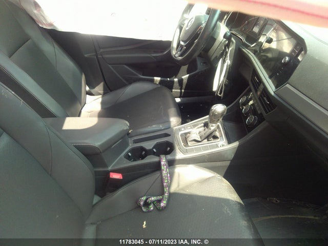 3VWE57BUXKM263321 Volkswagen JETTA SEL