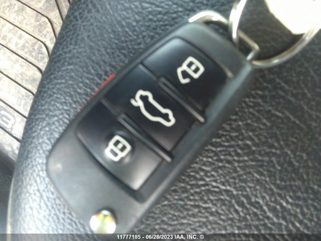 WAUBEGFF5KA105271 Audi A3 PREMIUM
