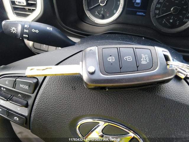 Hyundai Venue Se 2022 KMHRB8A35NU157253 Image 3