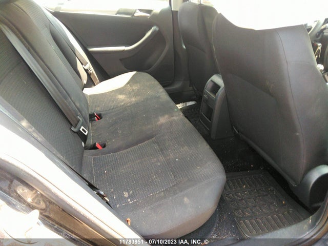 3VW167AJ6GM325159 Volkswagen JETTA S