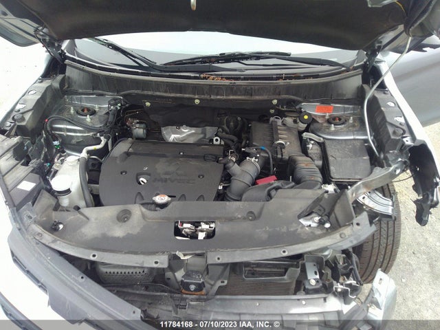 JA4AJUAU1NU602152 Mitsubishi RVR ES