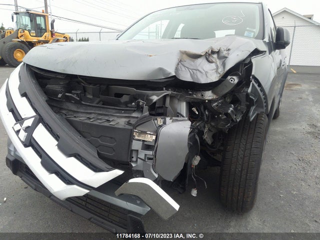 JA4AJUAU1NU602152 Mitsubishi RVR ES