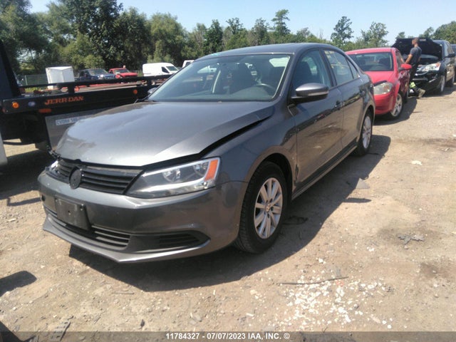 3VWBK7AJ4EM213487 Volkswagen JETTA SE