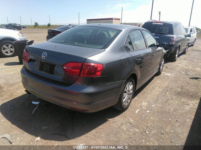 3VWBK7AJ4EM213487 Volkswagen JETTA SE