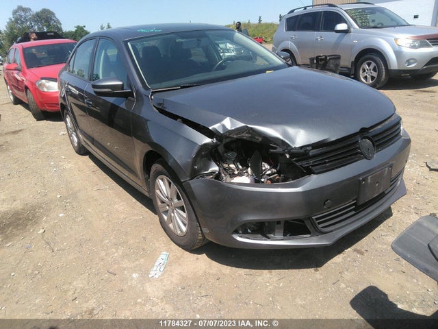 3VWBK7AJ4EM213487 Volkswagen JETTA SE