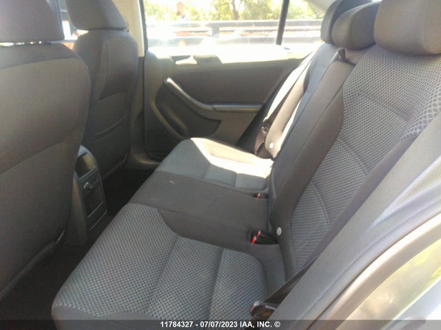 3VWBK7AJ4EM213487 Volkswagen JETTA SE