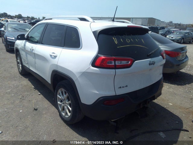 1C4PJMCS5GW141458 Jeep Cherokee Latitude