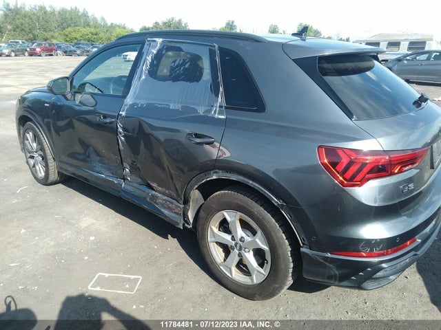WA1FECF35L1037021 Audi Q3 Prestige S-line