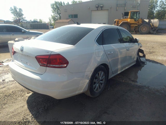 1VWAS7A33FC091088 Volkswagen PASSAT S