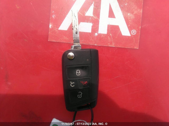 3VWG57AU8MM013394 Volkswagen GOLF