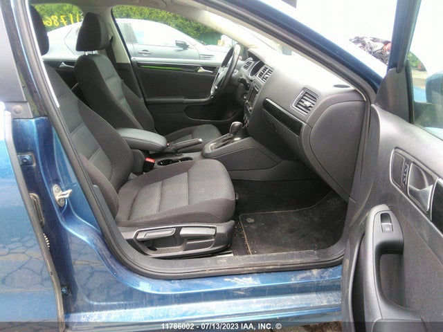 3VWD07AJ9FM312886 Volkswagen JETTA SE