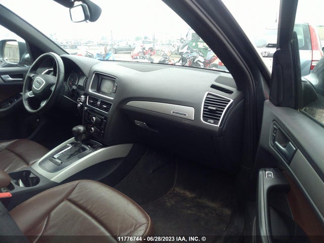 WA1CFCFP2EA099272 Audi Q5 PREMIUM