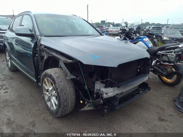 WA1CFCFP2EA099272 Audi Q5 PREMIUM