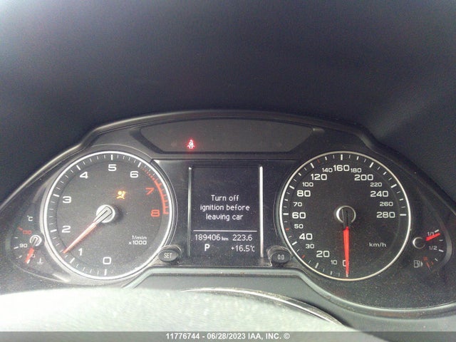 WA1CFCFP2EA099272 Audi Q5 PREMIUM