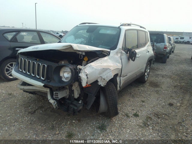 ZACCJBBTXFPC45484 Jeep Renegade Latitude