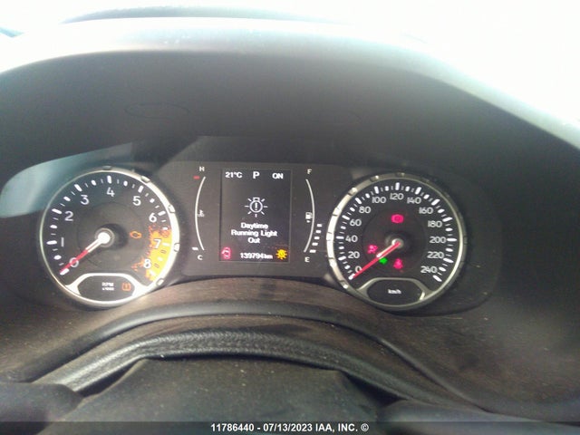 ZACCJBBTXFPC45484 Jeep Renegade Latitude