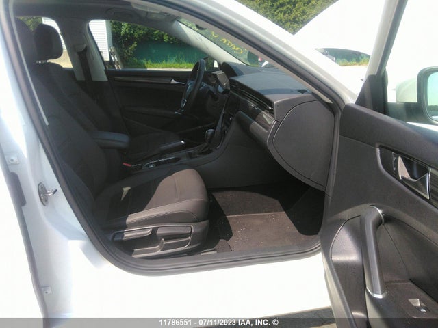1VWBA7A35MC013772 Volkswagen Passat Highline
