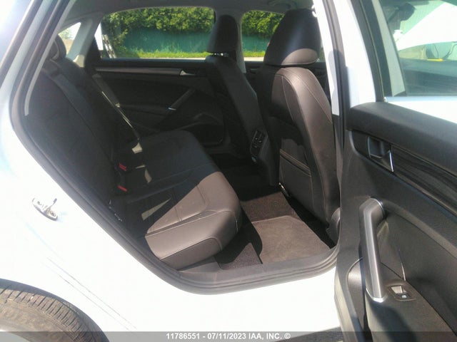 1VWBA7A35MC013772 Volkswagen Passat Highline