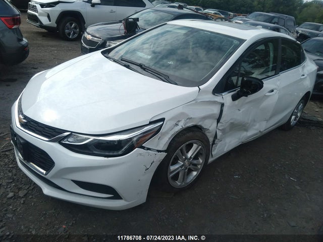 Chevrolet CRUZE LT 2017 3G1BE5SM5HS593942 Image 2