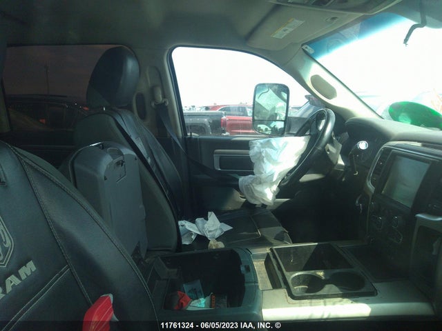 3C63R3DLXEG133030 RAM 3500 Slt