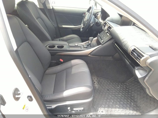 Lexus IS 250 2015 JTHCF1D21F5028025 Image 5