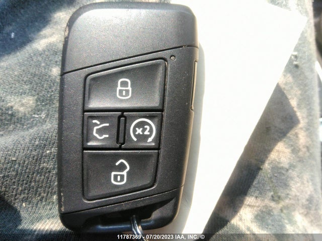 1V2ME2CAXLC218466 Volkswagen Atlas Cross Sport Se