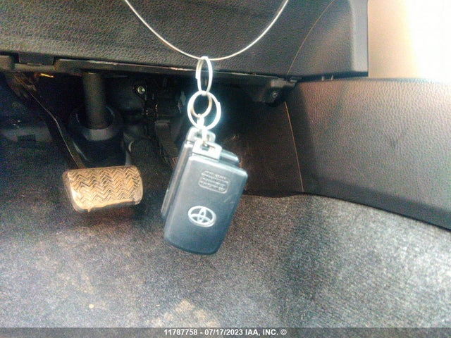 Toyota Rav4 Limited 2014 2T3DFREV5EW197212 Image 3