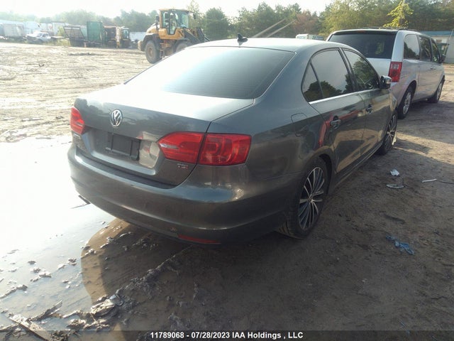 3VWL07AJXEM267967 Volkswagen JETTA SEL