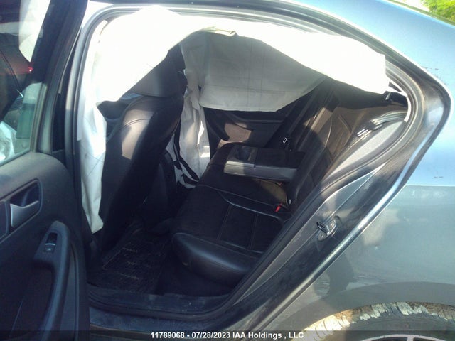 3VWL07AJXEM267967 Volkswagen JETTA SEL