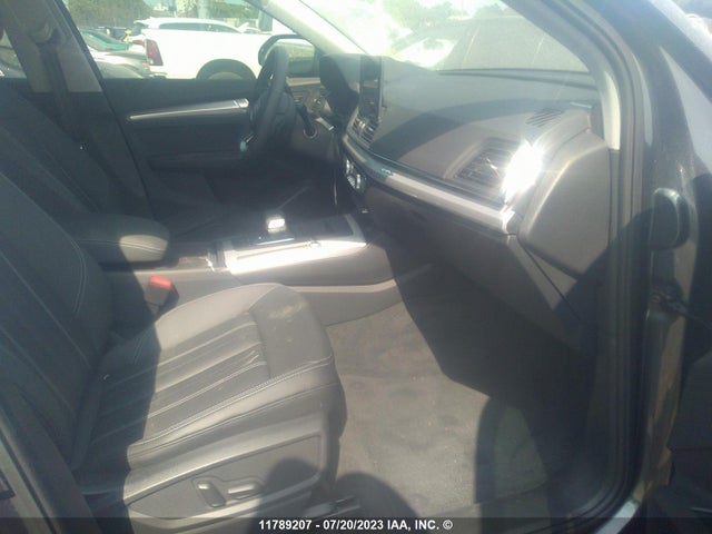 WA1FAAFY7N2136044 Audi Q5 Prestige 45