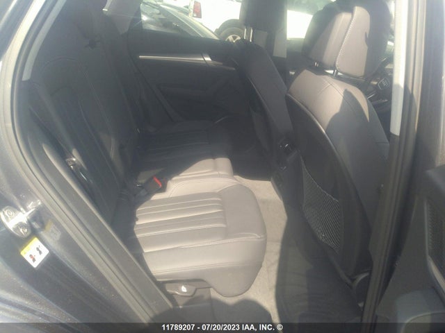 WA1FAAFY7N2136044 Audi Q5 Prestige 45