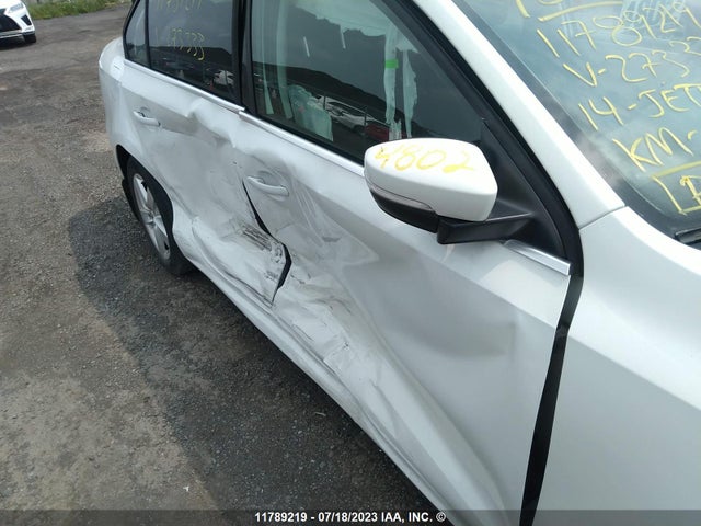 3VWD07AJ4EM273333 Volkswagen JETTA SE
