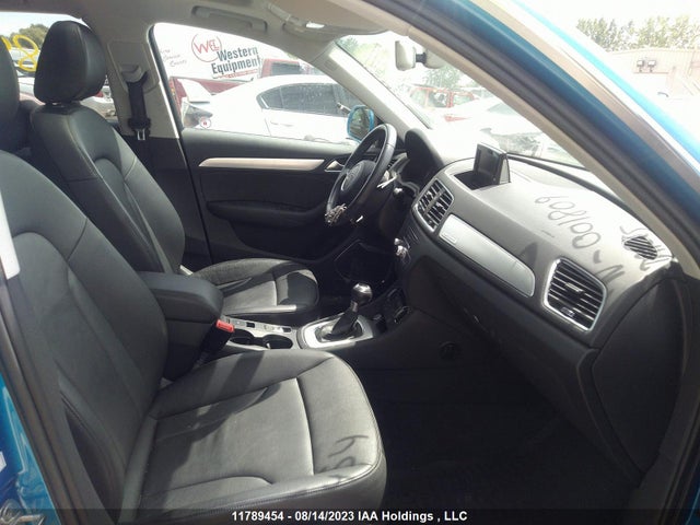 WA1GFCFSXGR001809 Audi Q3 Prestige