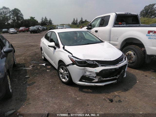 Chevrolet CRUZE LT 2018 1G1BE5SM3J7193592 головне зображення