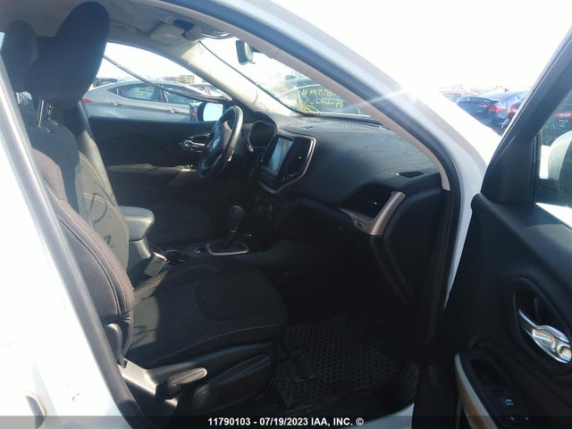 1C4PJMCS1HD215309 Jeep Cherokee Latitude