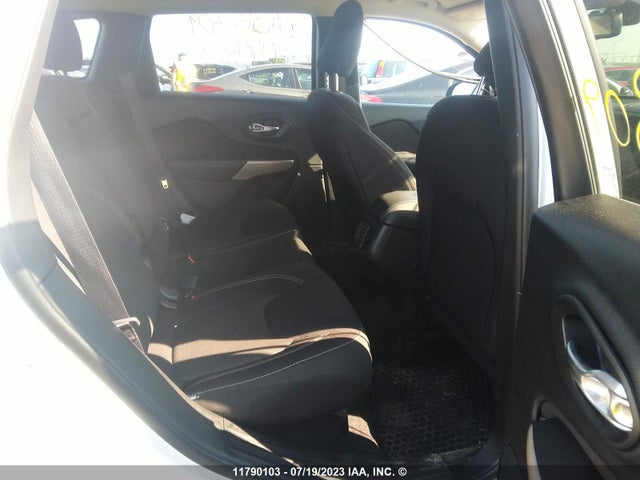 1C4PJMCS1HD215309 Jeep Cherokee Latitude