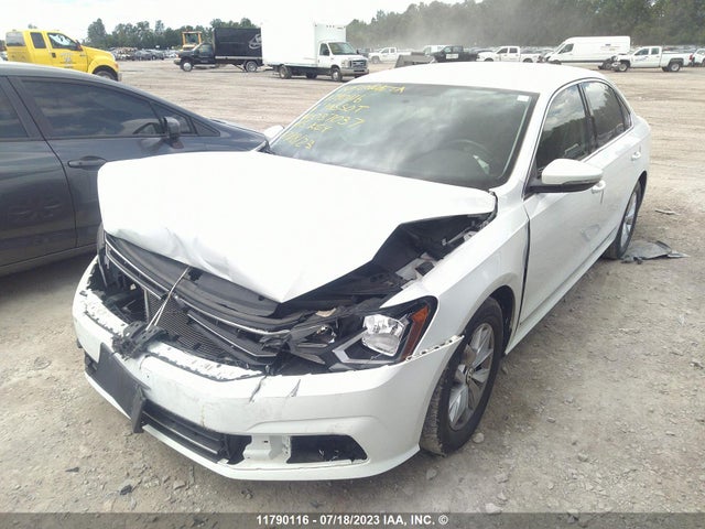 1VWAS7A30GC037037 Volkswagen Passat S/r-line